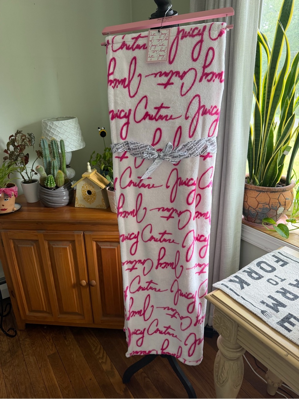 Juicy Couture Pink Branded Plush Blanket Packaging